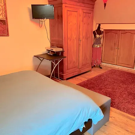 Le Taut 44 - Sword - Salle De Bains Partagee